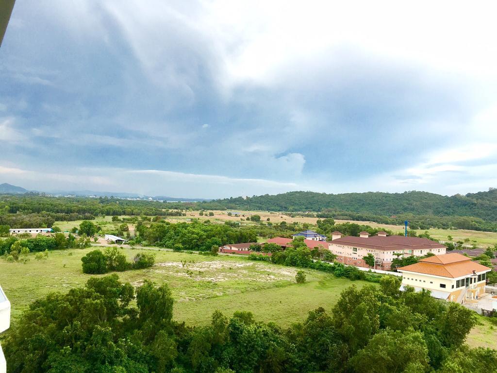 Rayong Condochain By Rainbow Ban Phe Bagian luar foto