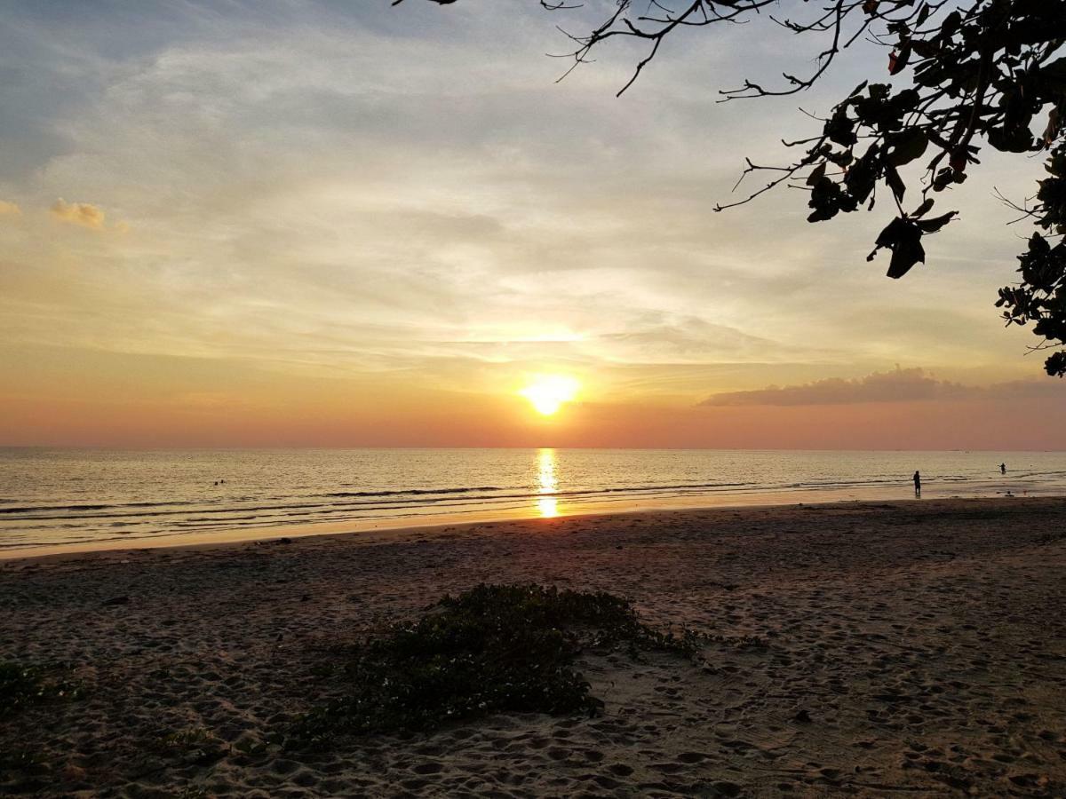Rayong Condochain By Rainbow Ban Phe Bagian luar foto